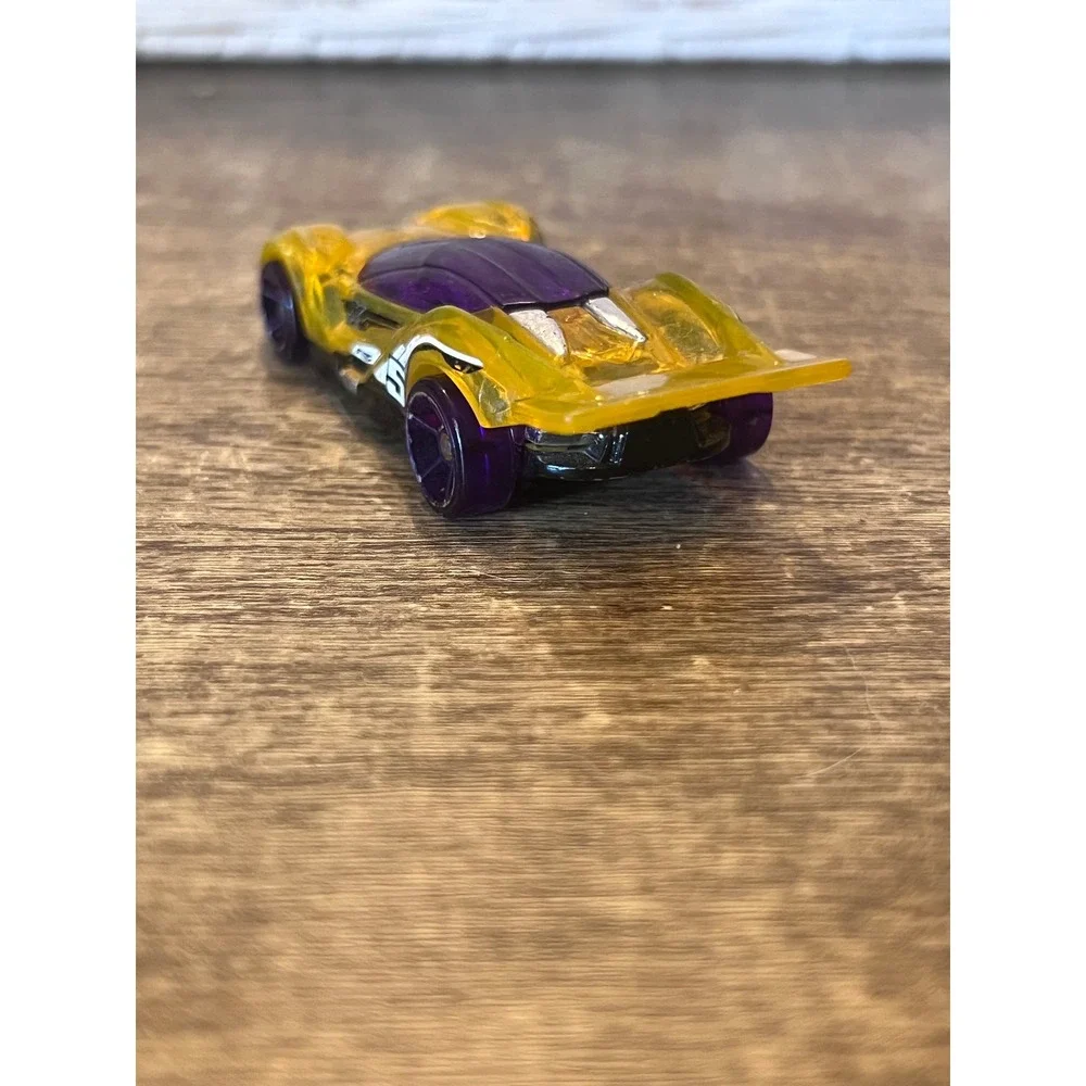 Hot Wheels 2016‎ X-Raycers Blitzspeeder Clear Yellow W Purple Windows Loose Car